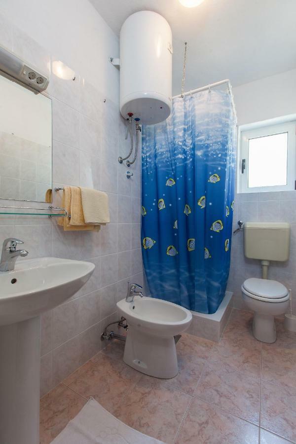 Apartmani Ivica Krzanic Podgora Exterior photo